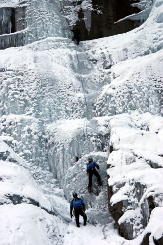 Arrampicata sulle cascate Nardis